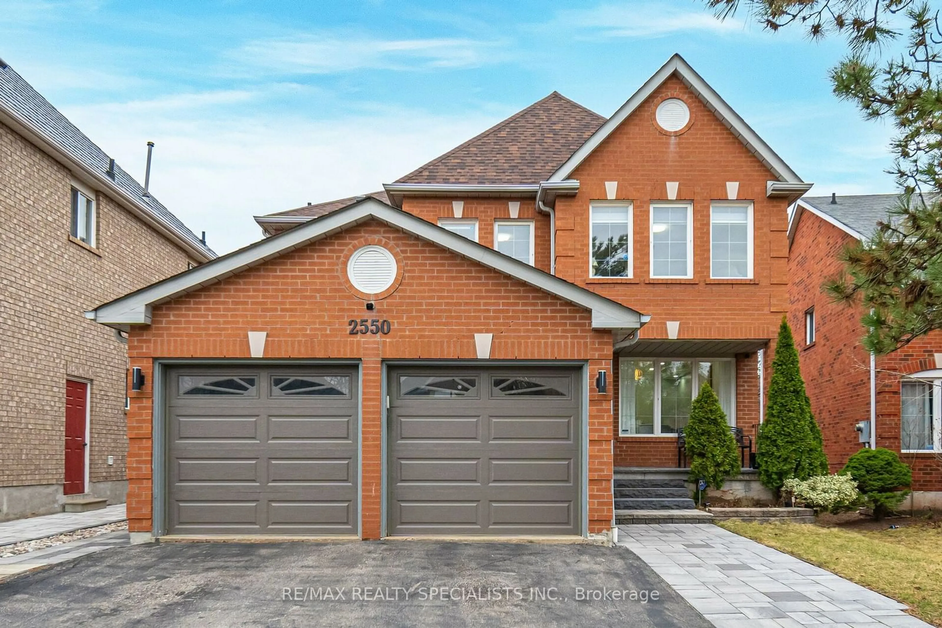 Home with brick exterior material, street for 2550 Wickham Rd, Mississauga Ontario L5M 5L3