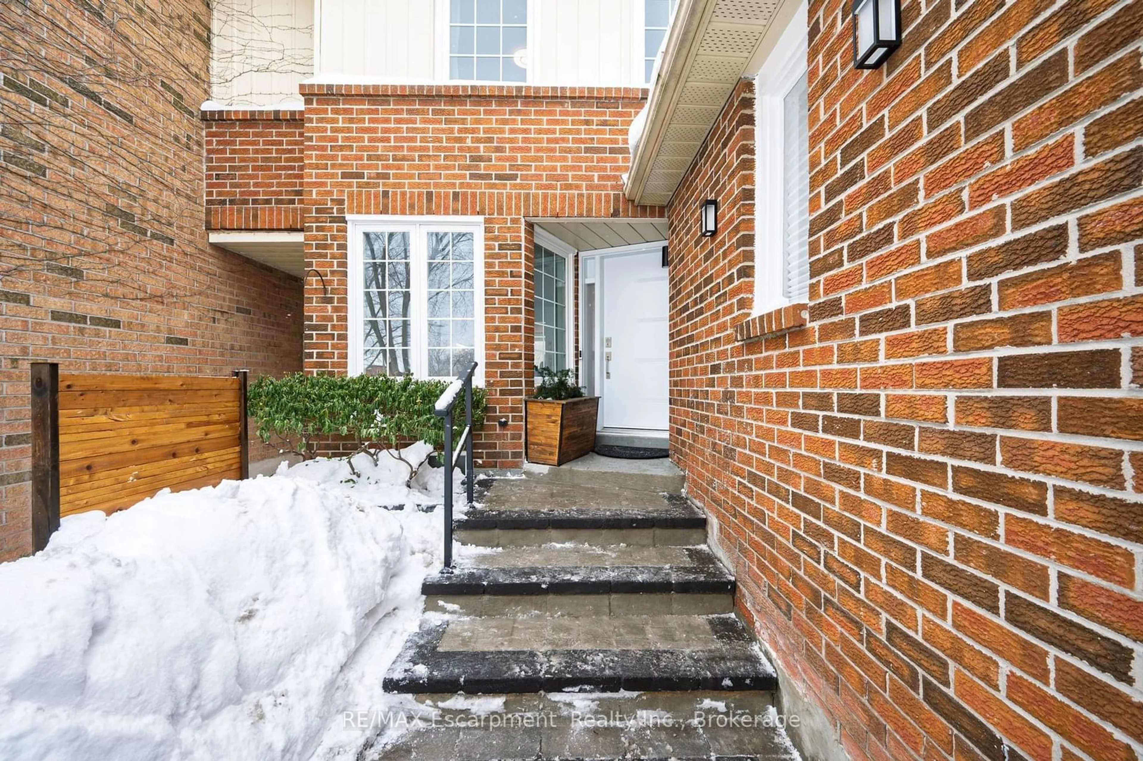 Unknown for 1072 Edgehill Pl, Oakville Ontario L6M 2E5