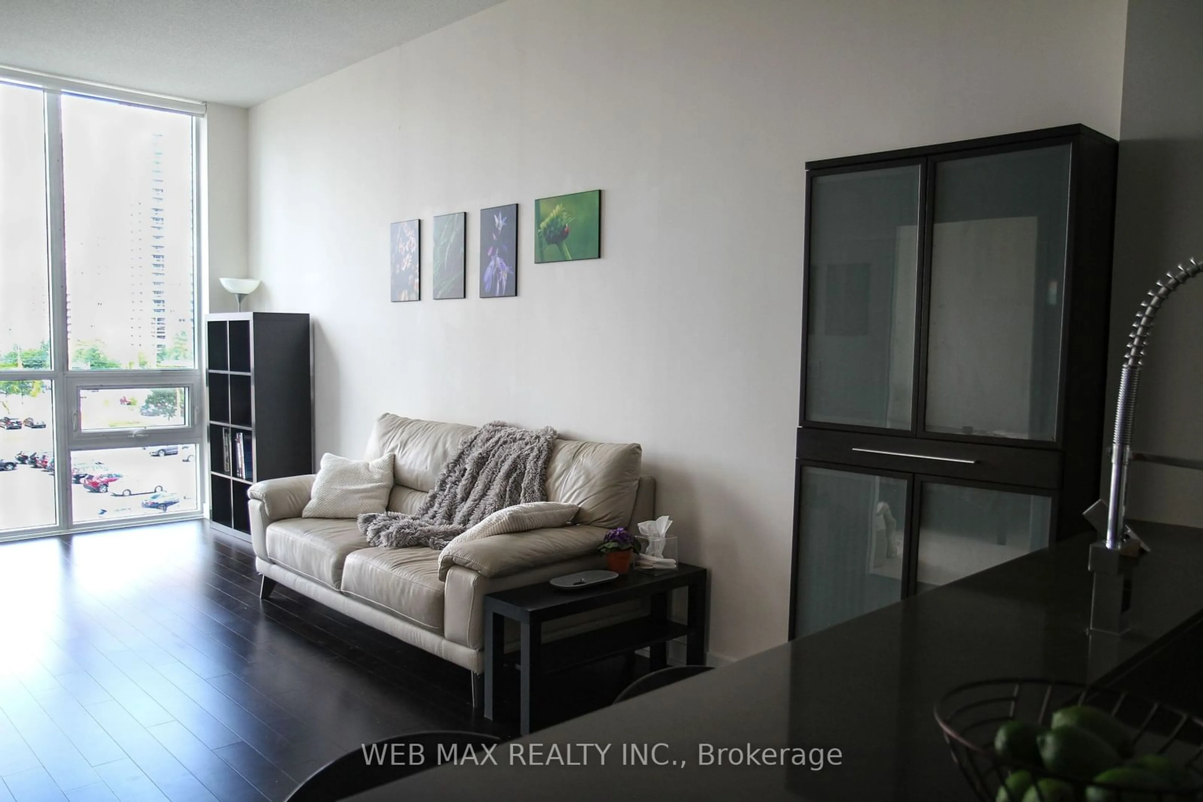 A pic of a room for 4011 Brickstone Mews #302, Mississauga Ontario L5B 0J7