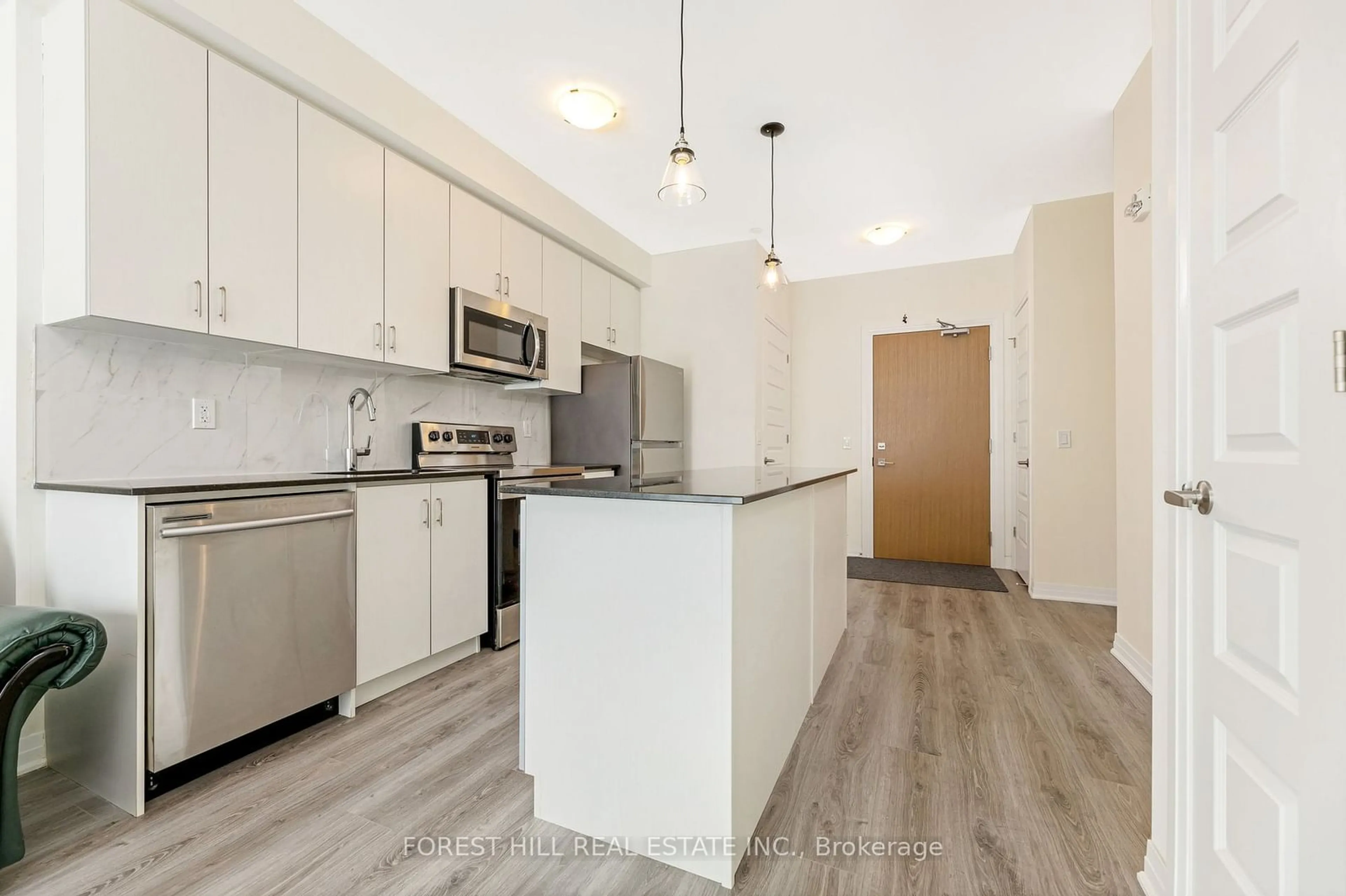 Open concept kitchen, unknown for 128 Grovewood Common #121, Oakville Ontario L6H 0X3