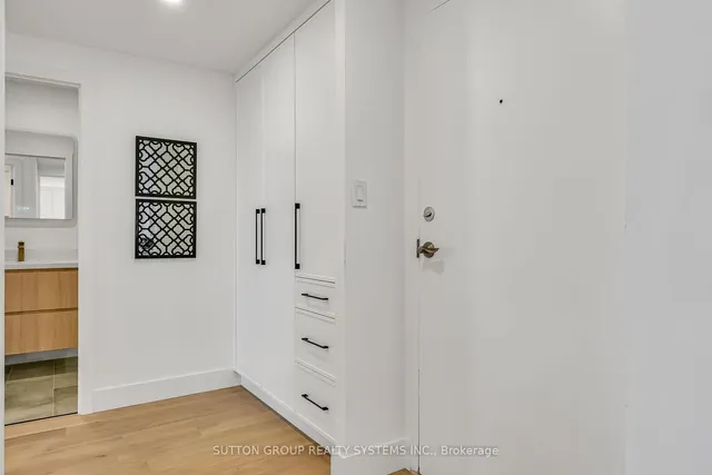 Additional property image - 250 Scarlett Rd Unit 2012
