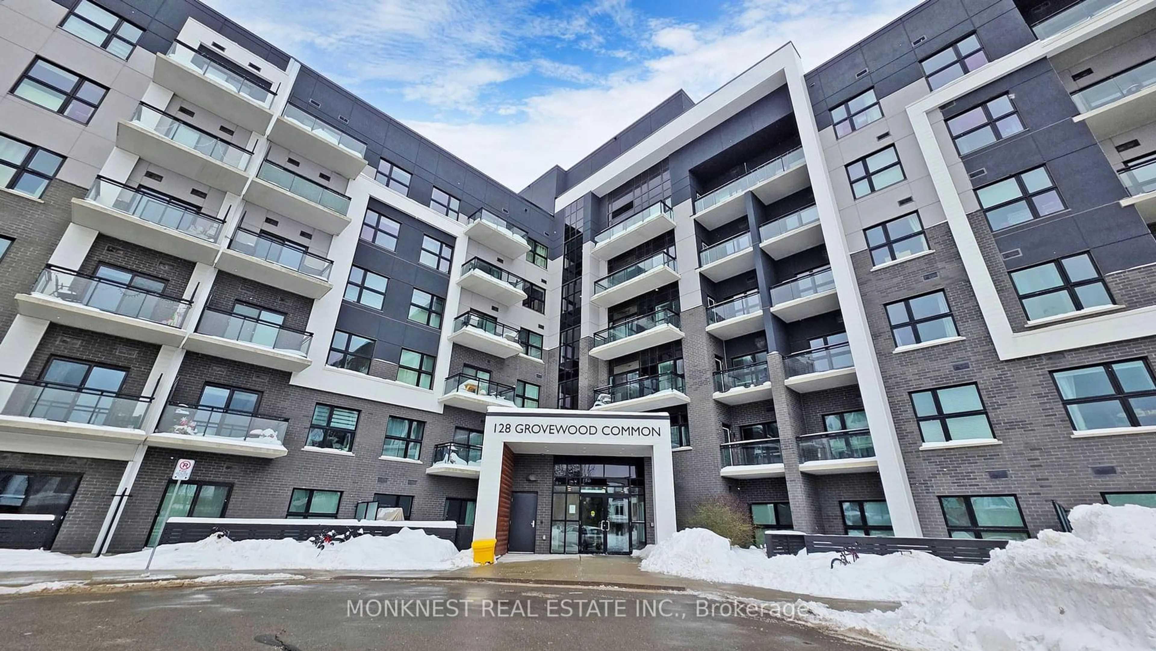 Indoor foyer for 128 Grovewood Common #204, Oakville Ontario L6H 0X3