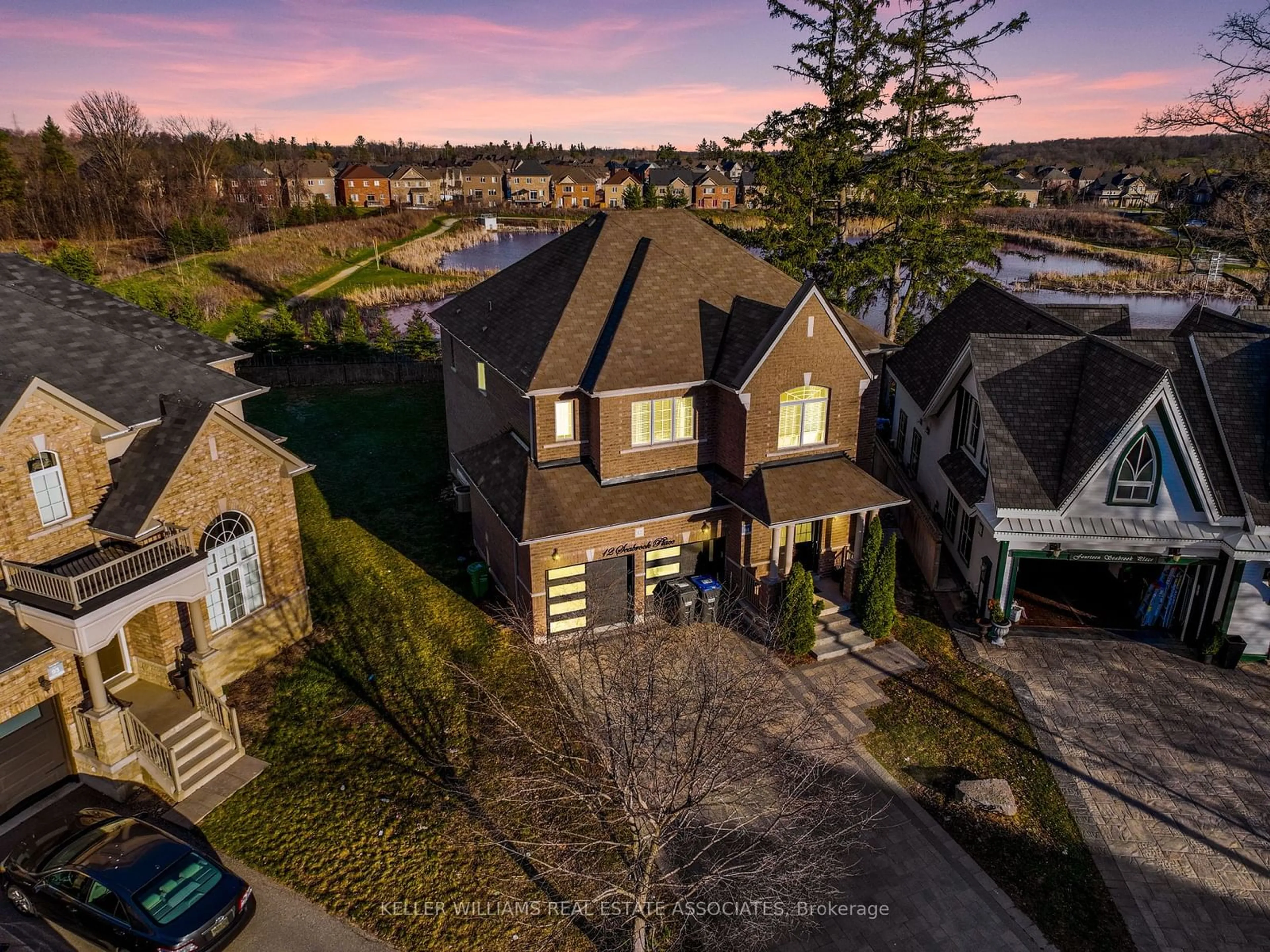 A pic from outside/outdoor area/front of a property/back of a property/a pic from drone, street for 12 Seabrook Pl, Brampton Ontario L6Y 0X5