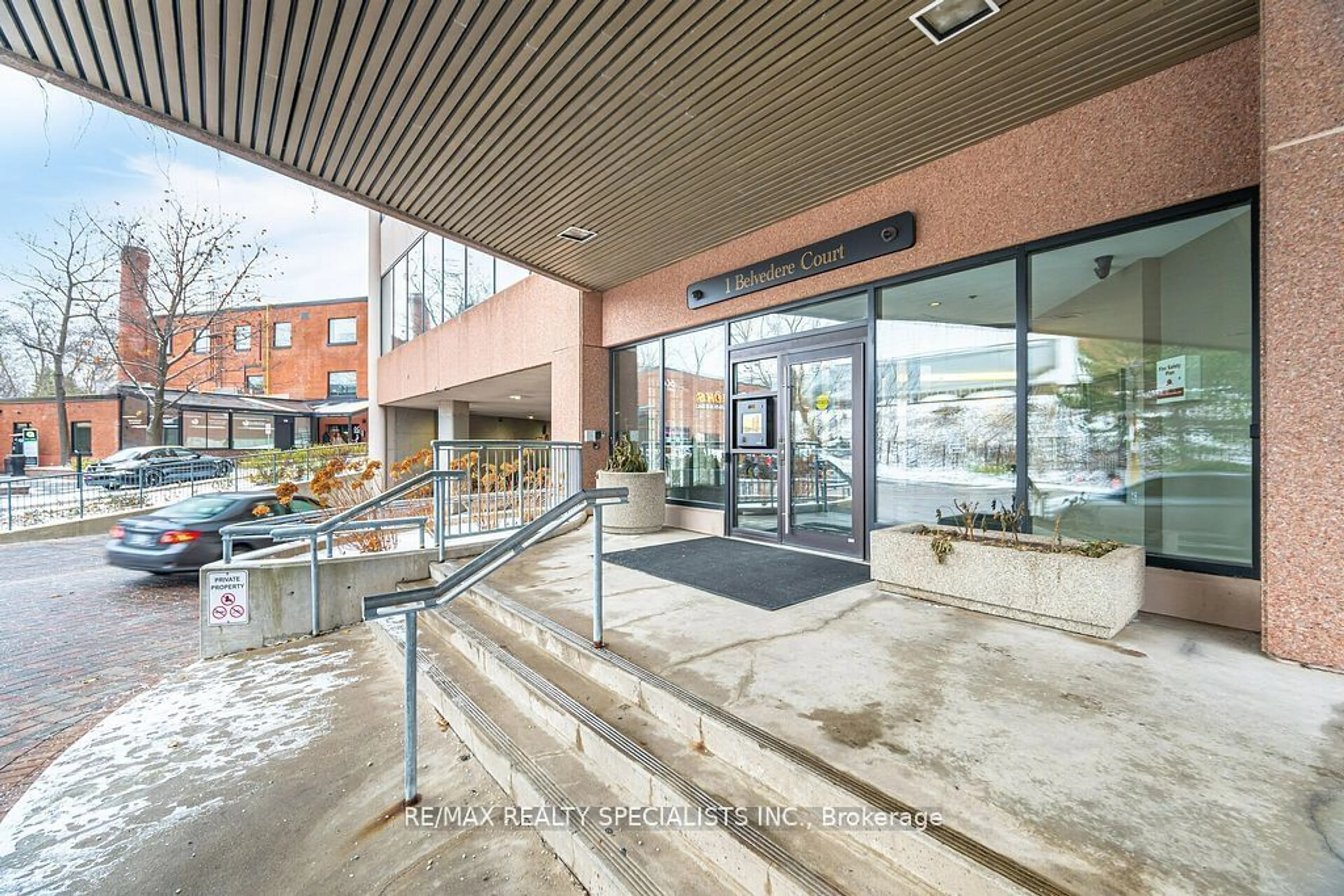 Indoor foyer for 1 Belvedere Crt #909, Brampton Ontario L6V 4M6