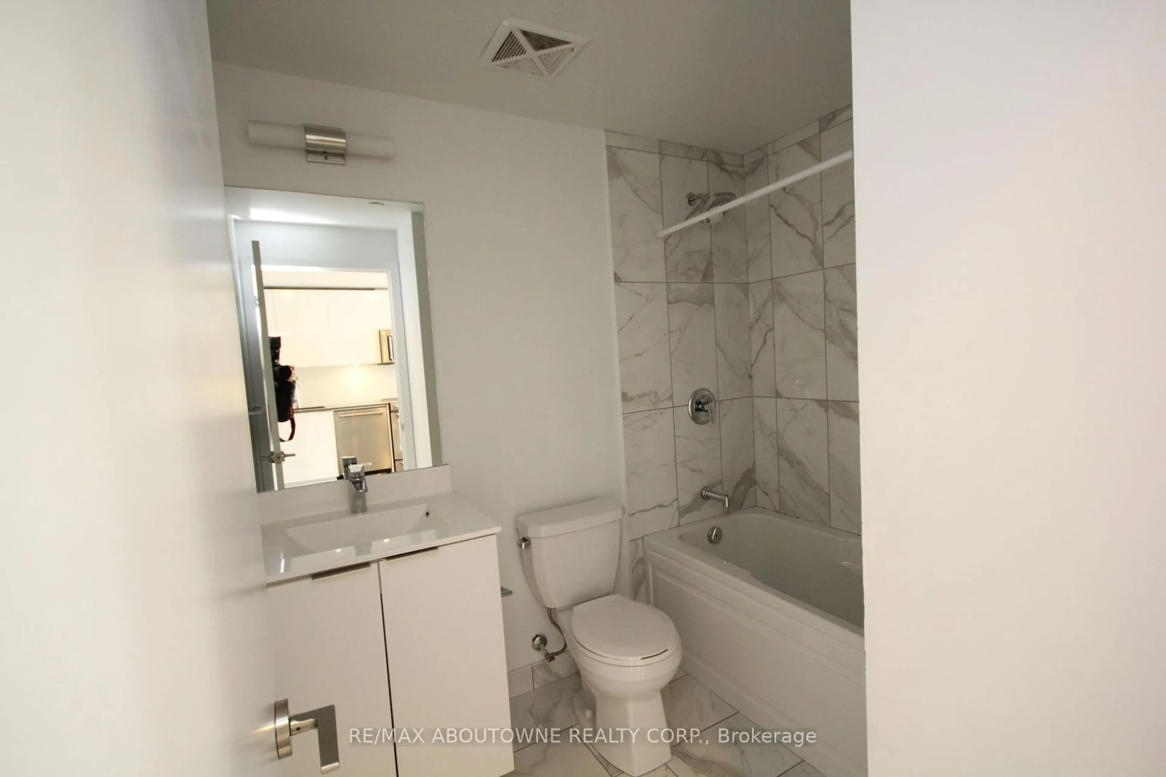 Standard bathroom, unknown for 30 Shore Breeze Dr #5409, Toronto Ontario M8V 0J1