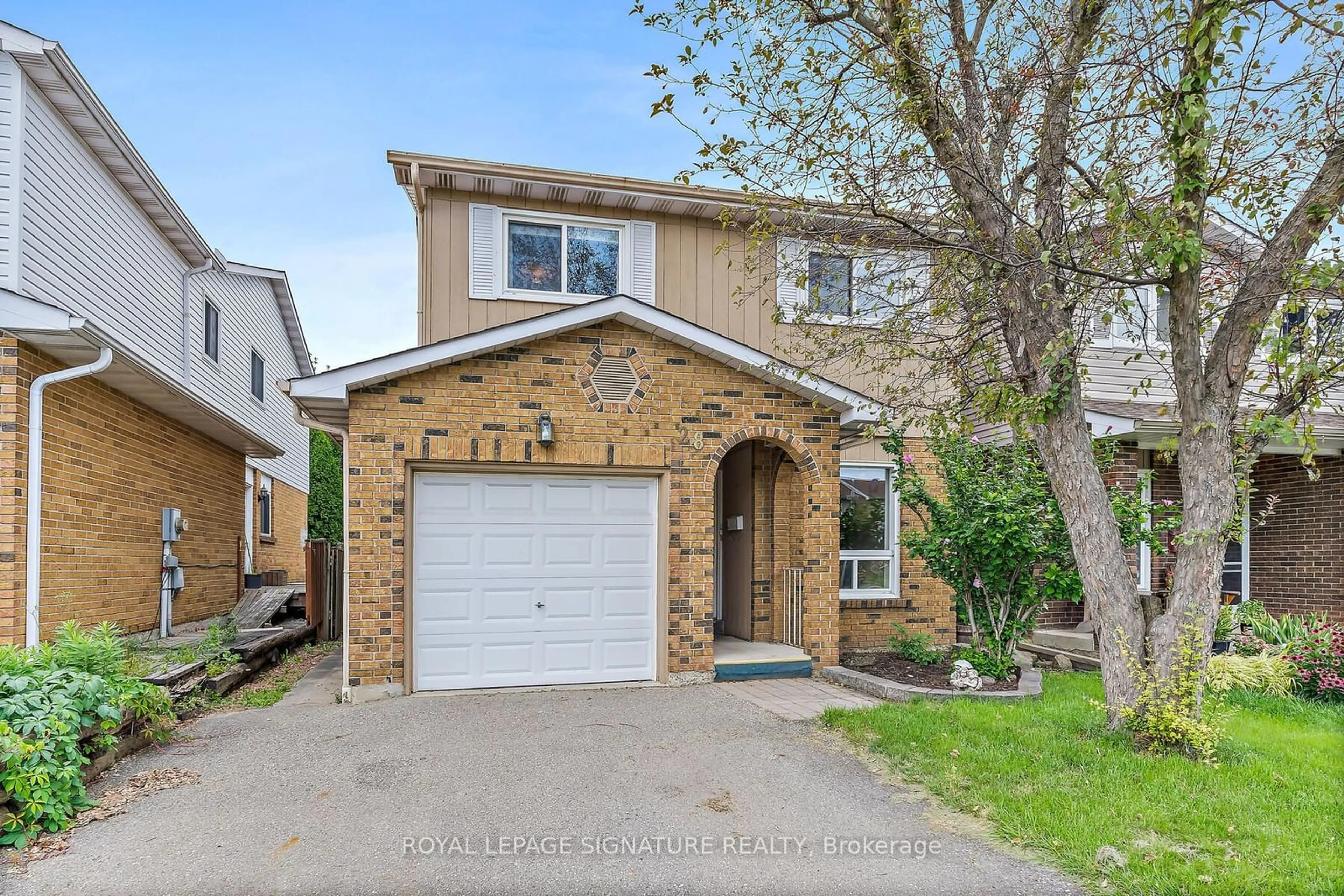 Home with brick exterior material, street for 28 Lindridge Ave, Brampton Ontario L6S 3X1