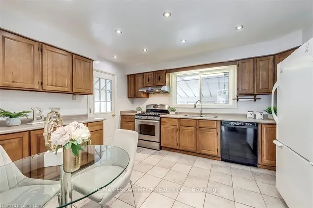 Additional property image - 2377 Barclay Rd
