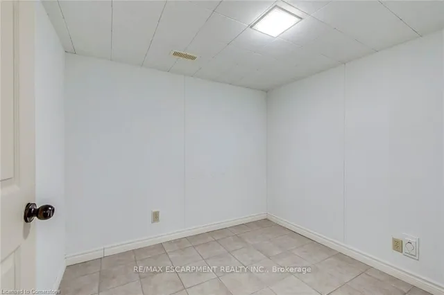 Additional property image - 2377 Barclay Rd