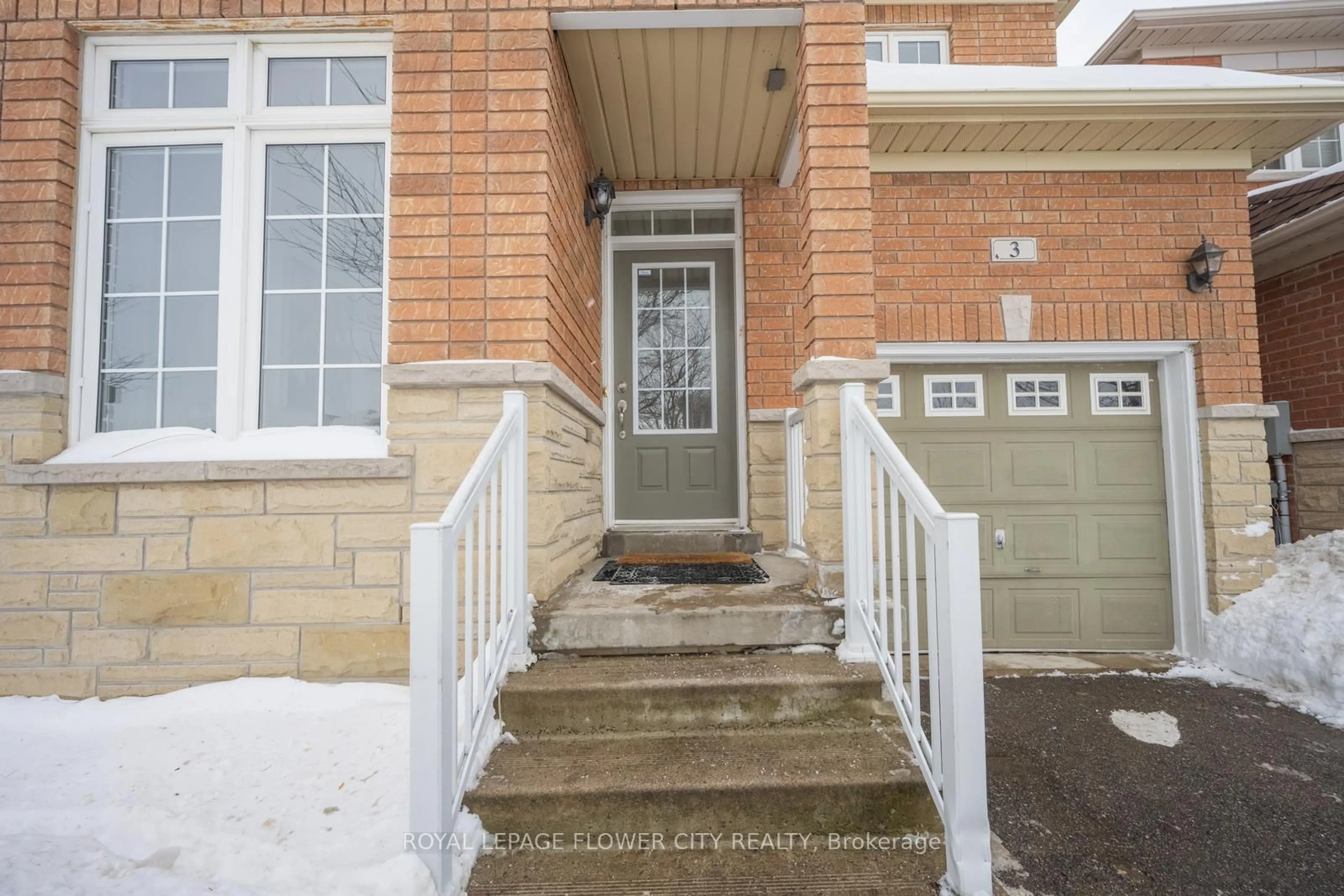 Indoor entryway for 3 Calm Waters Cres, Brampton Ontario L6V 4S3