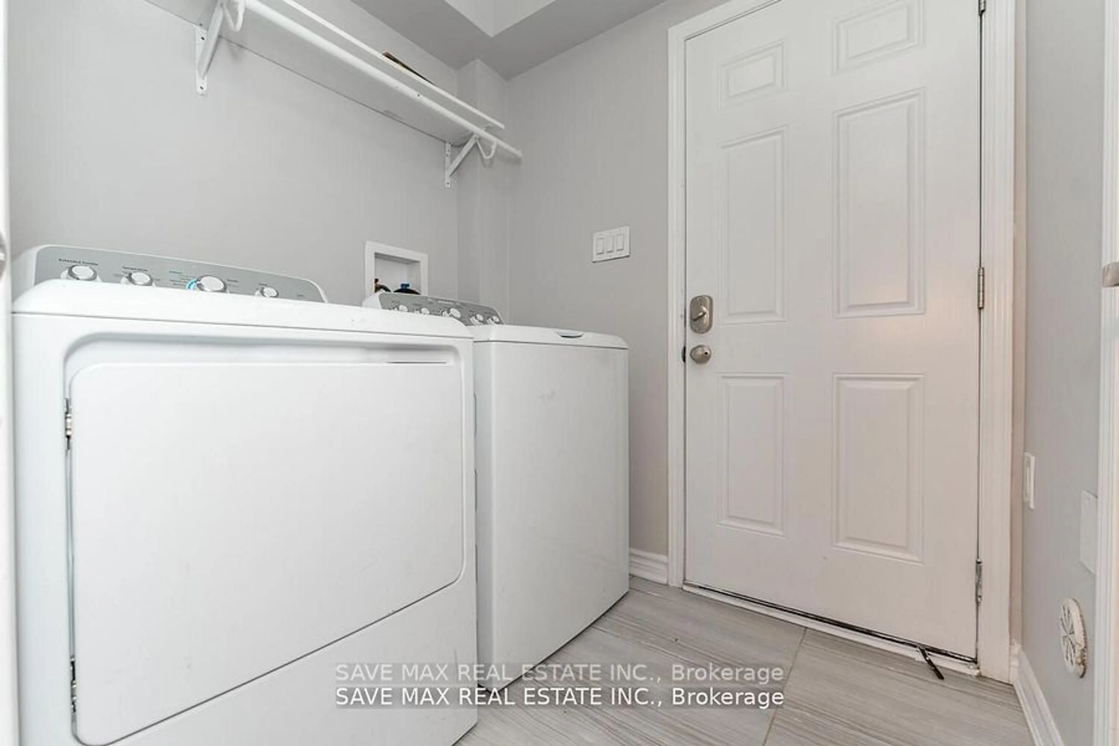 Laundry room for 219 Remembrance Rd, Brampton Ontario L7A 4J9