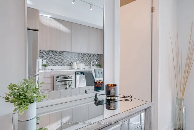 Additional property image - 5230 DUNDAS St Unit 527
