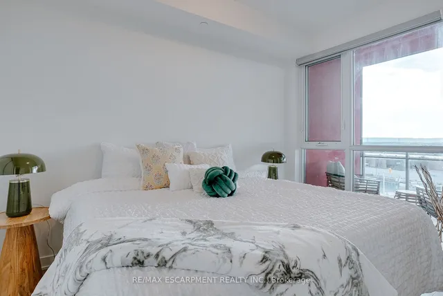 Additional property image - 5230 DUNDAS St Unit 527