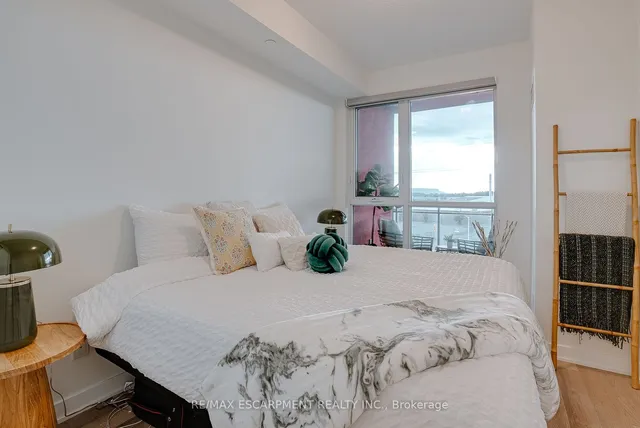 Additional property image - 5230 DUNDAS St Unit 527