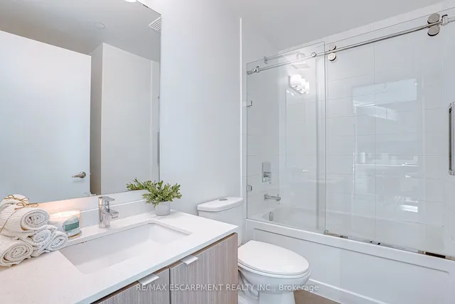 Additional property image - 5230 DUNDAS St Unit 527