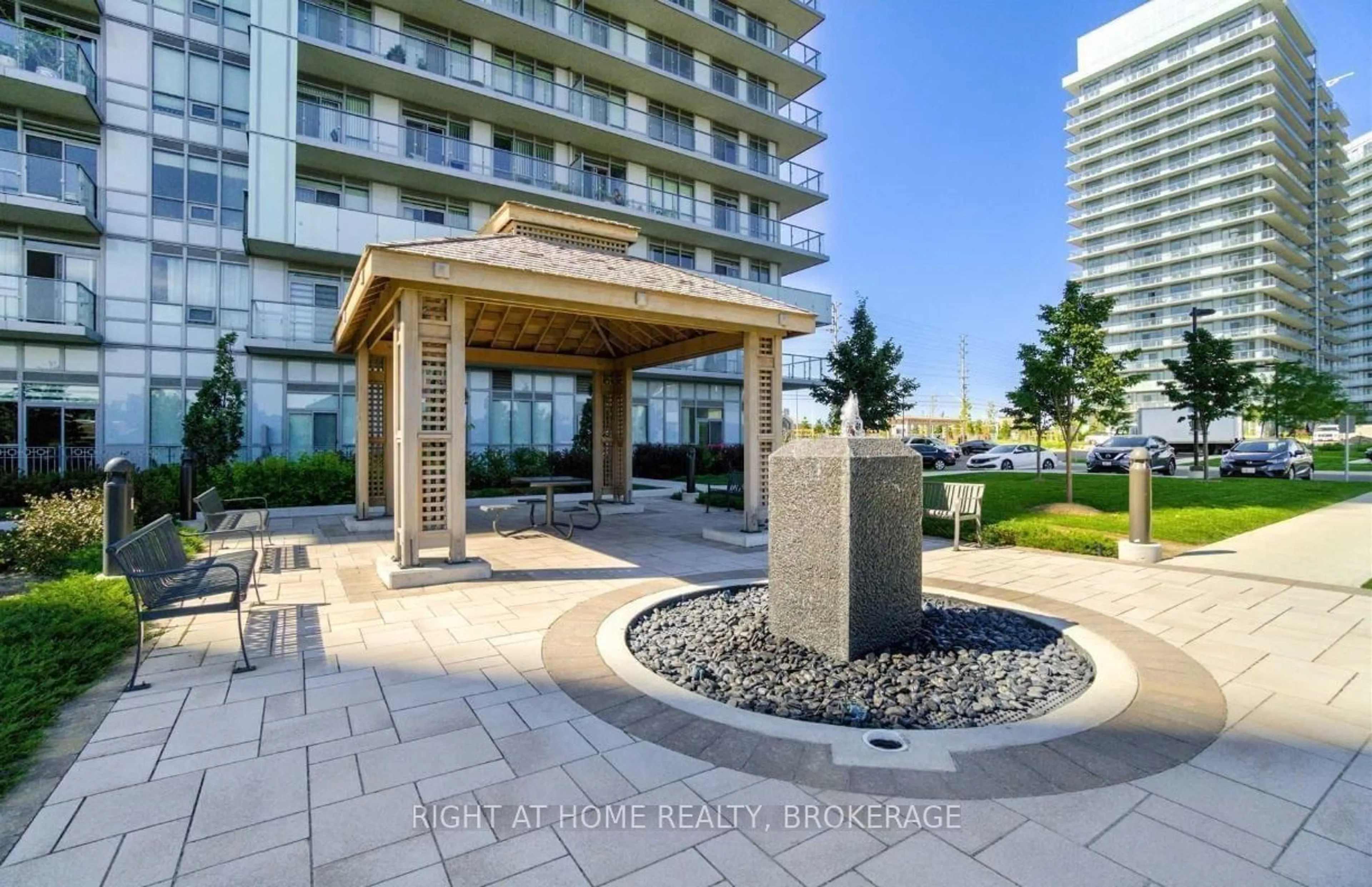 Patio, water/lake/river/ocean view for 4677 Glen Erin Dr #1406, Mississauga Ontario L5M 2E3