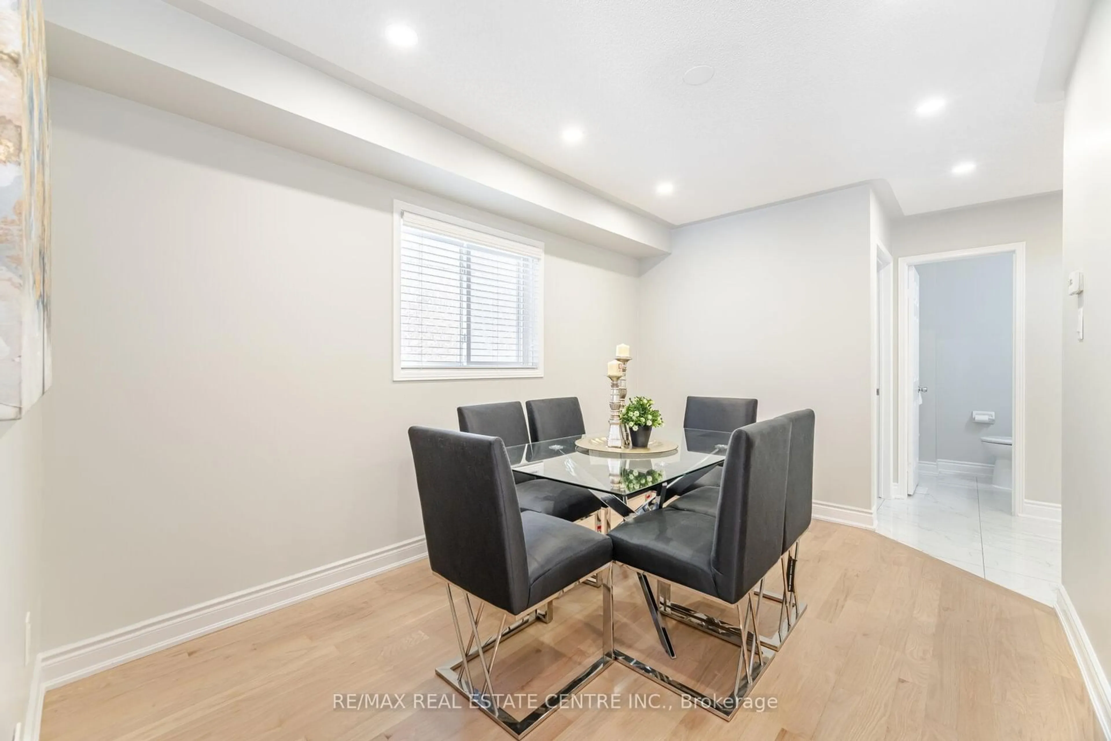 Dining room, unknown for 5341 Lismic Blvd, Mississauga Ontario L5V 1P5