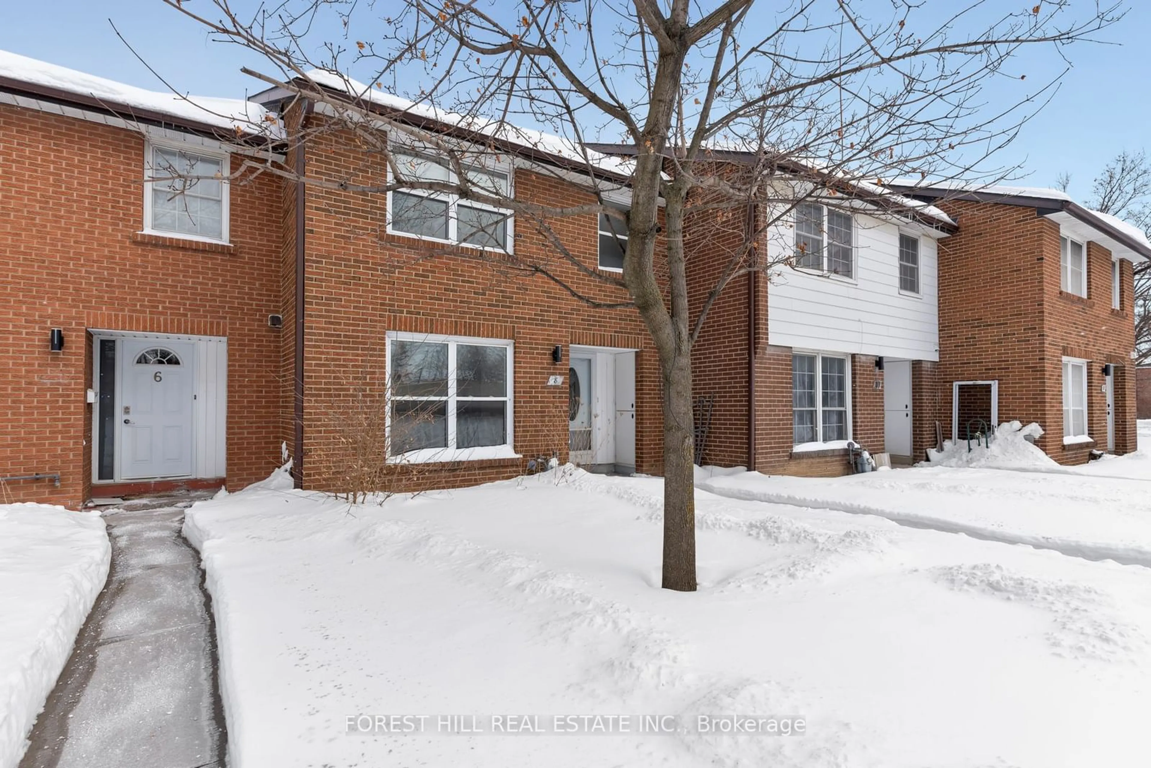 A pic from outside/outdoor area/front of a property/back of a property/a pic from drone, street for 8 Balmoral Dr #34, Brampton Ontario L6T 1V1