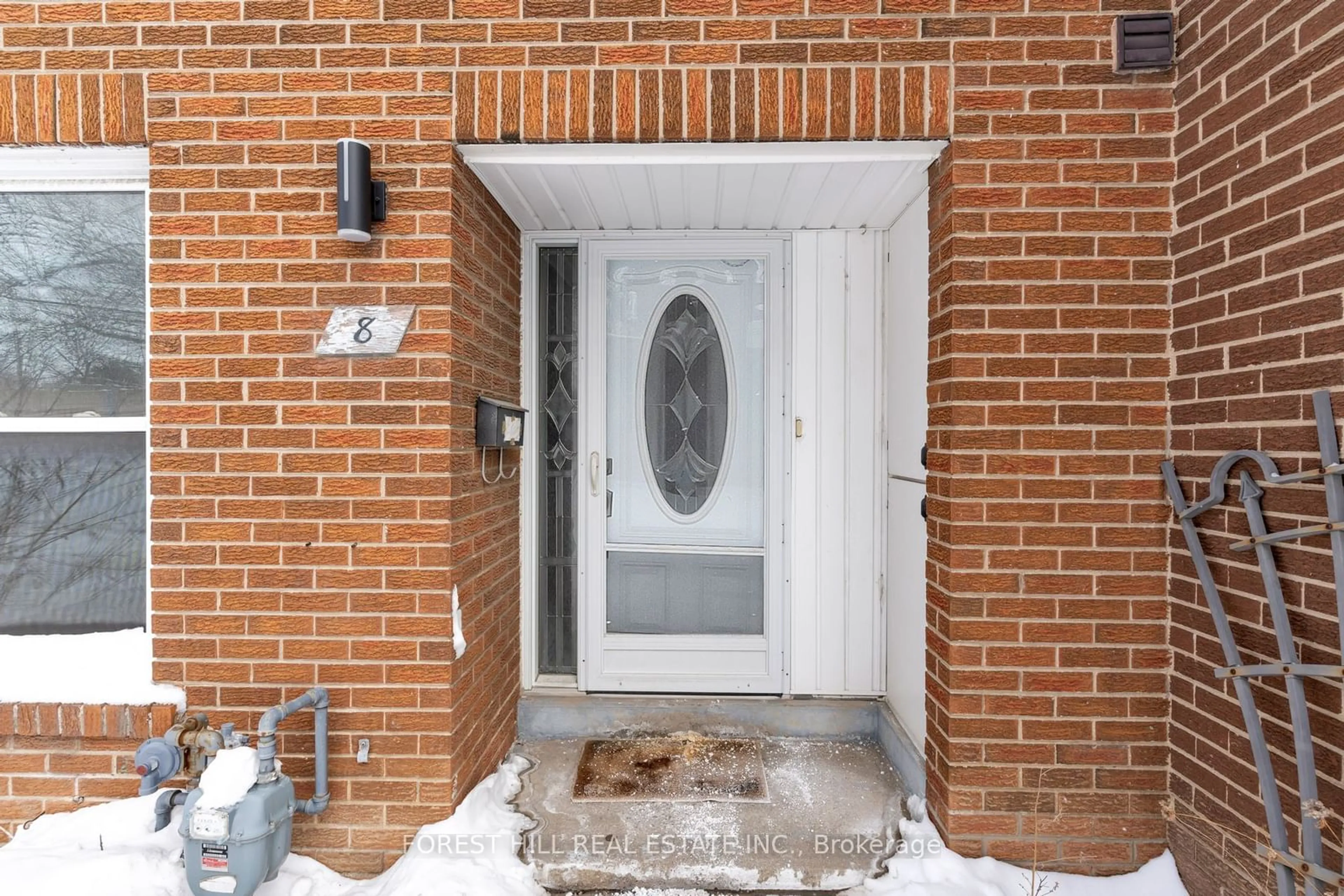 Indoor entryway for 8 Balmoral Dr #34, Brampton Ontario L6T 1V1