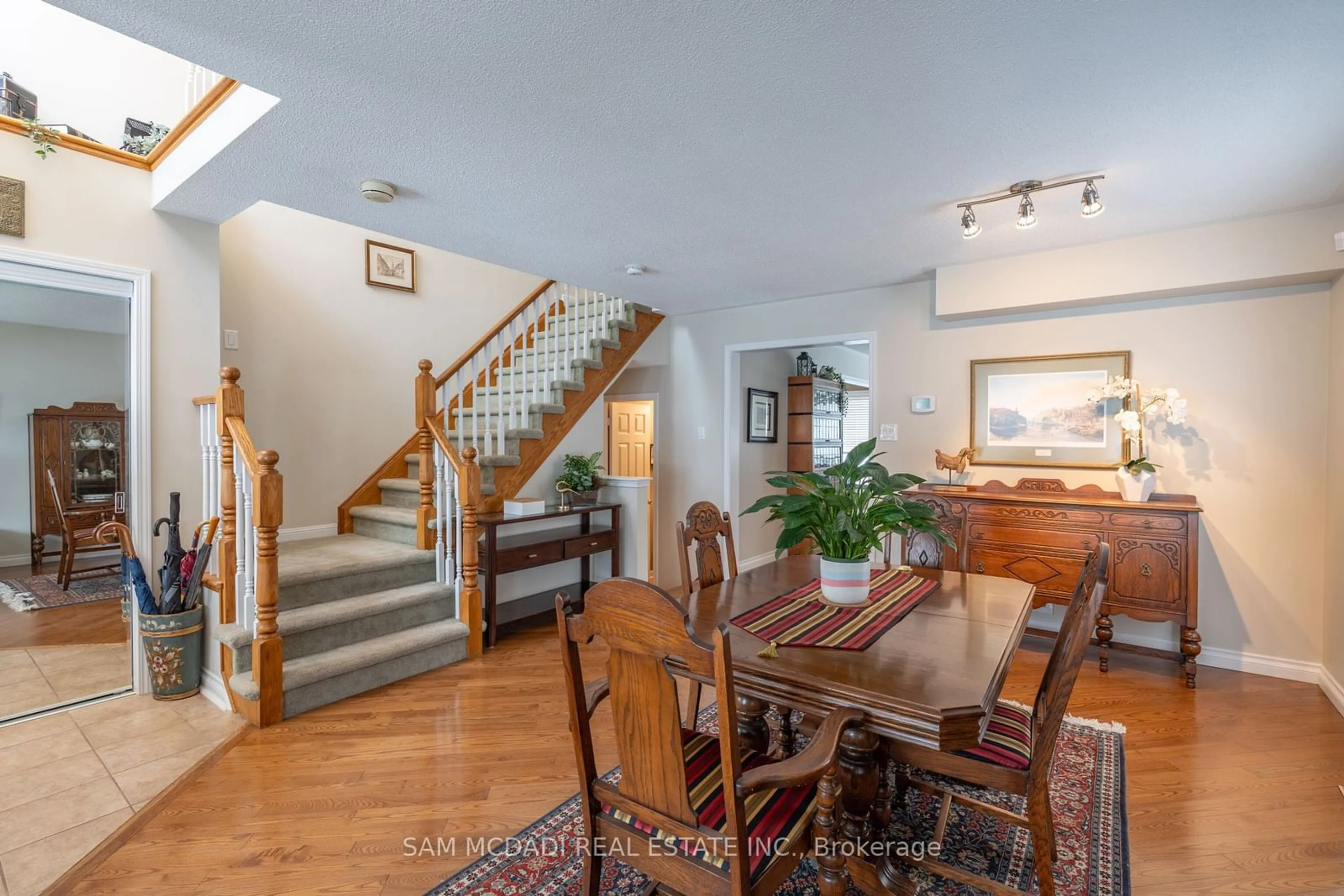 Dining room, unknown for 1353 Ashwood Terr, Oakville Ontario L6M 4A7