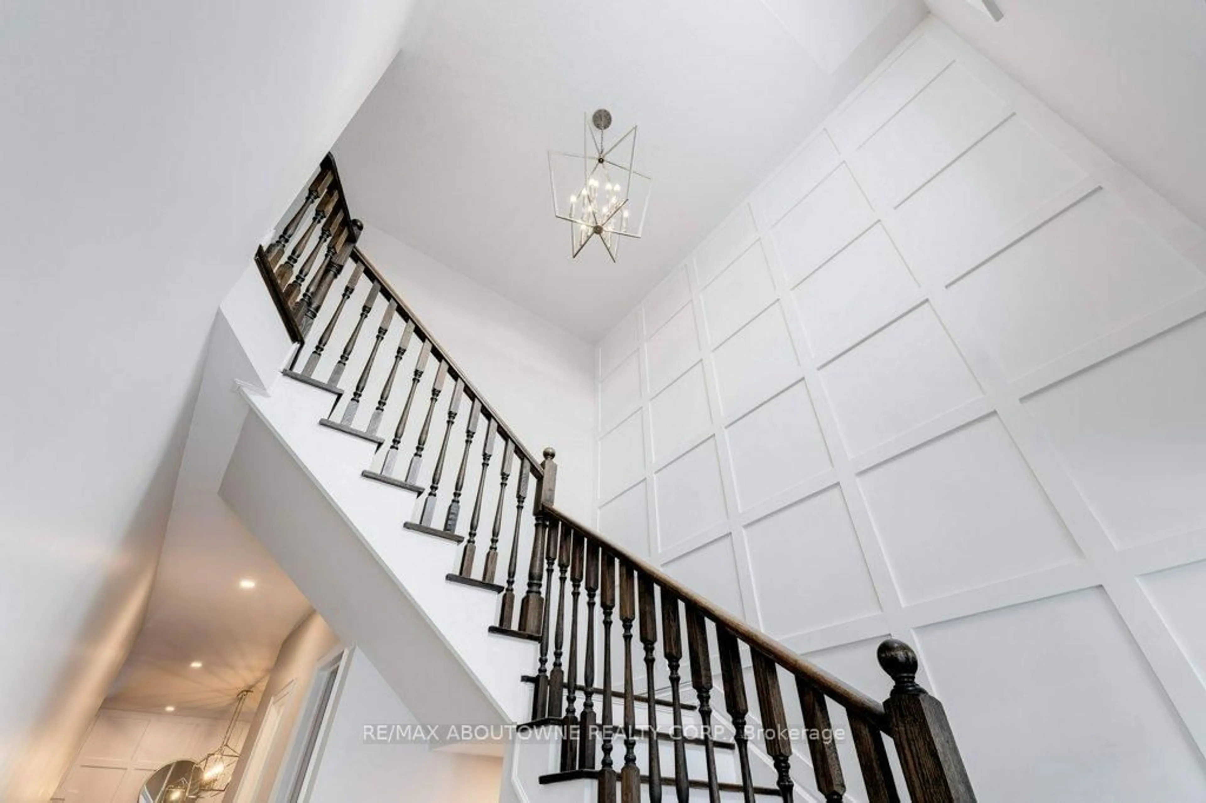 Stairs for 3091 River Rock Path, Oakville Ontario L6H 7H5