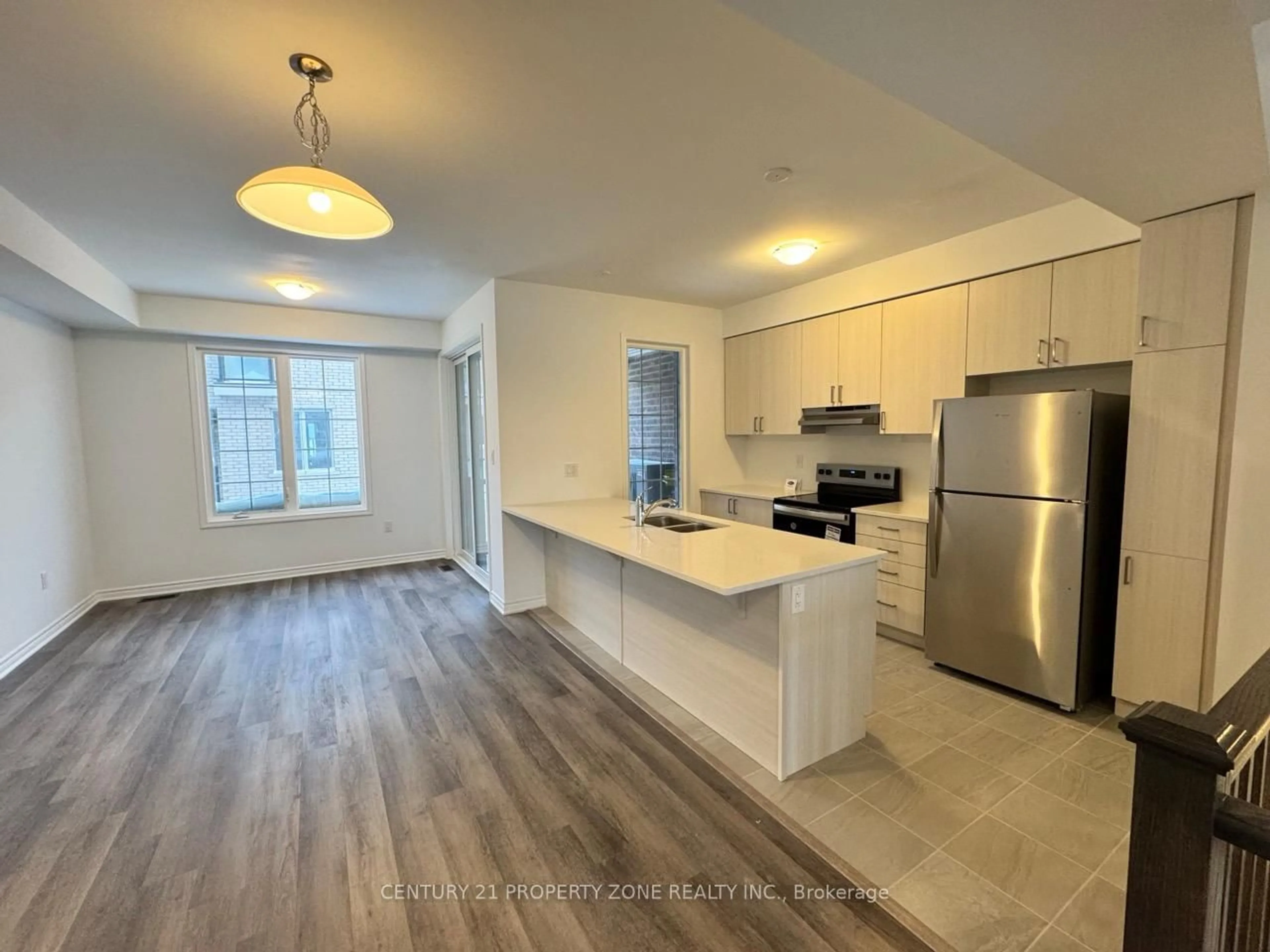 Open concept kitchen, unknown for 353 Tim Manley Ave #30, Caledon Ontario L7C 1Z9