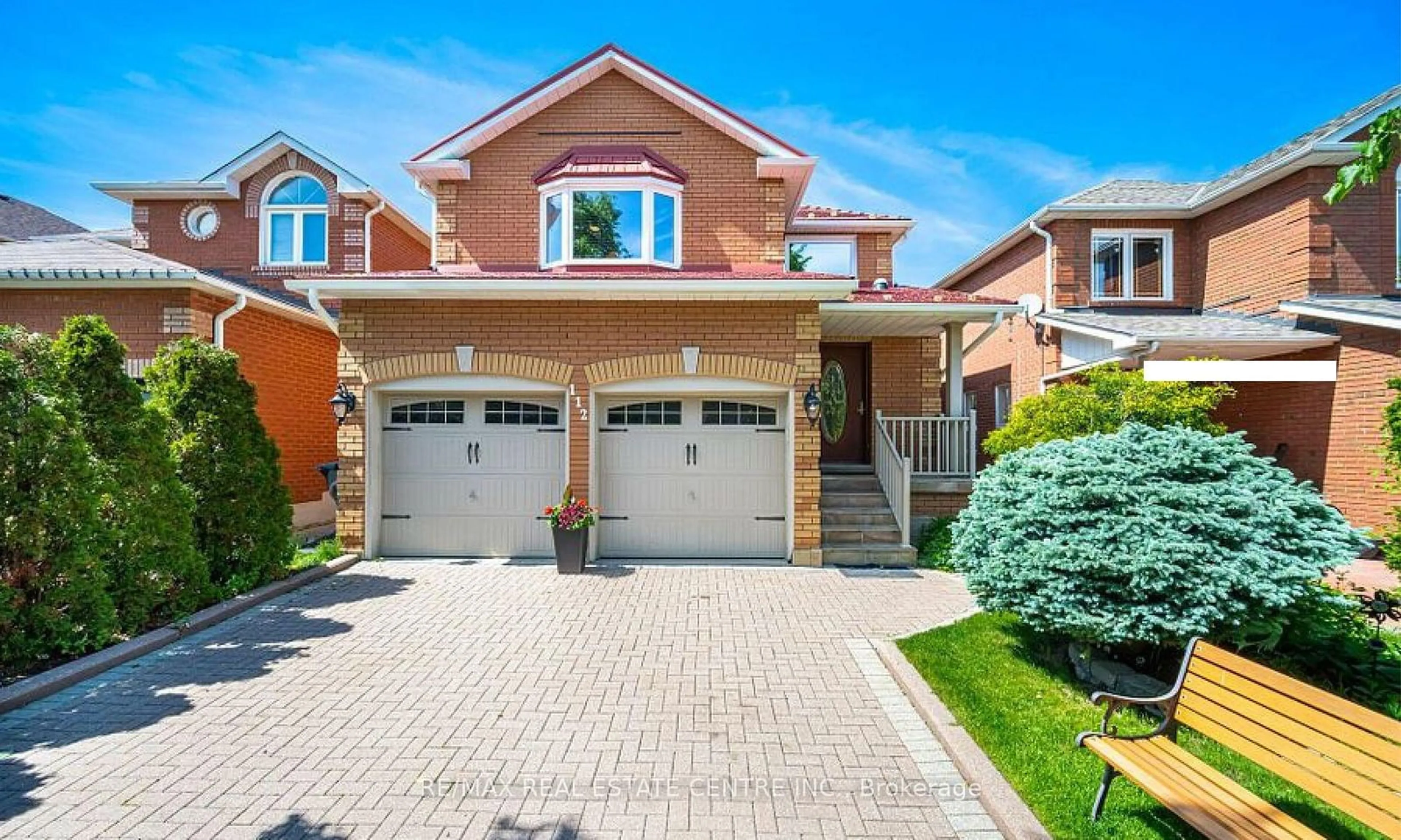 Home with brick exterior material, street for 112 Ravenscliffe Crt, Brampton Ontario L6X 4P2