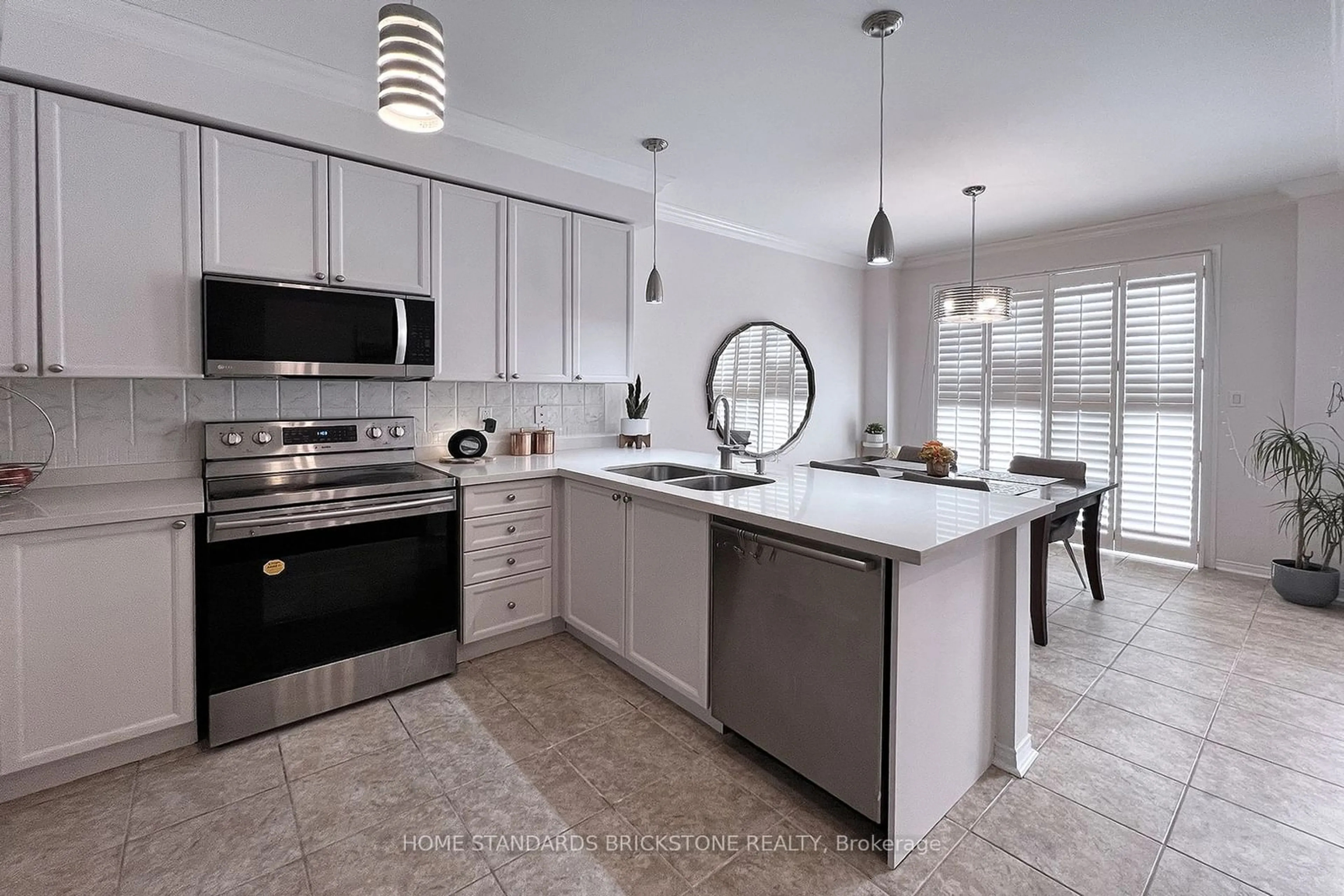 Contemporary kitchen, ceramic/tile floor for 5429 Bestview Way, Mississauga Ontario L5M 0B1