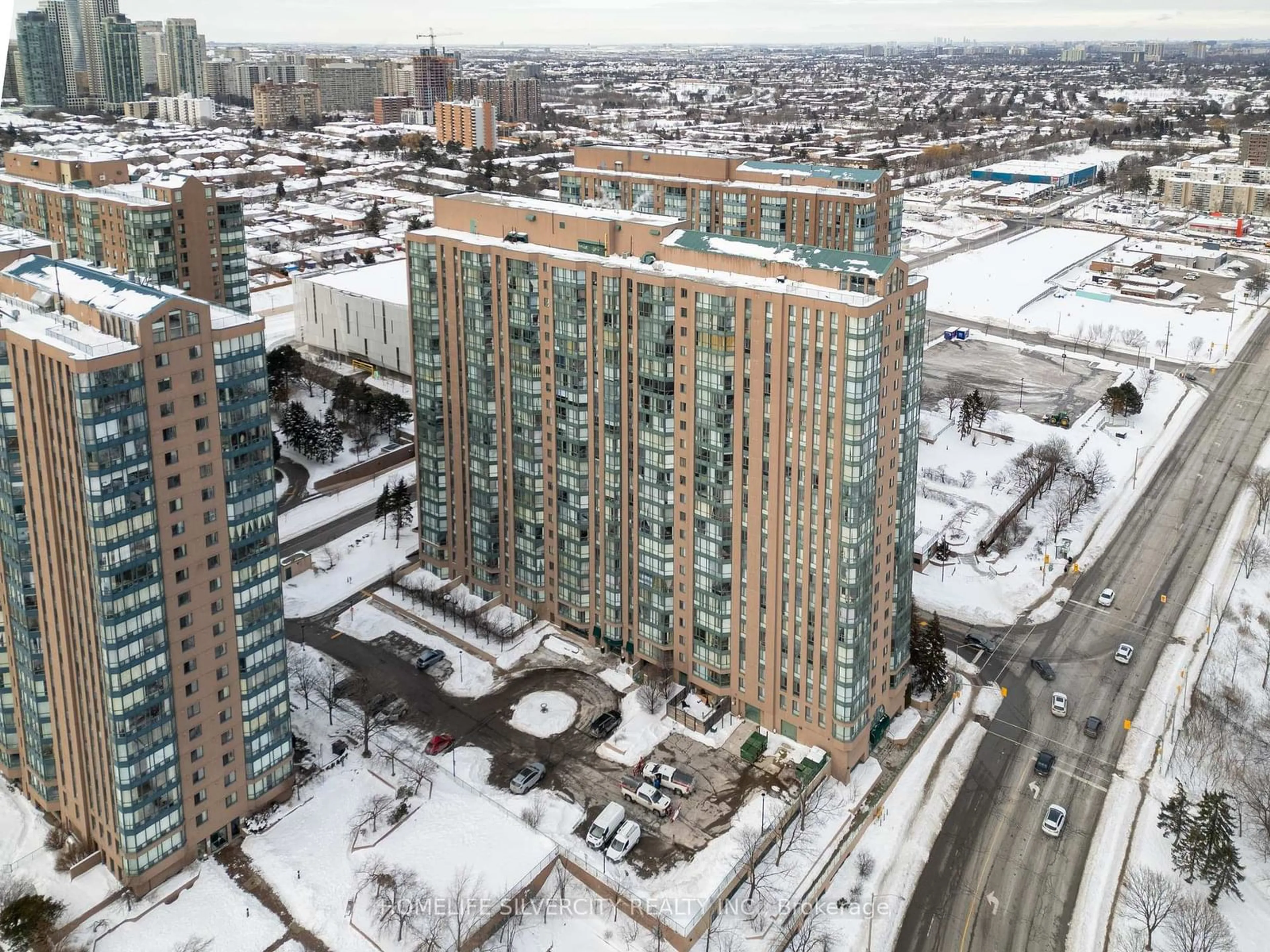 A pic from outside/outdoor area/front of a property/back of a property/a pic from drone, city buildings view from balcony for 145 Hillcrest Ave #913, Mississauga Ontario L5B 3Z1