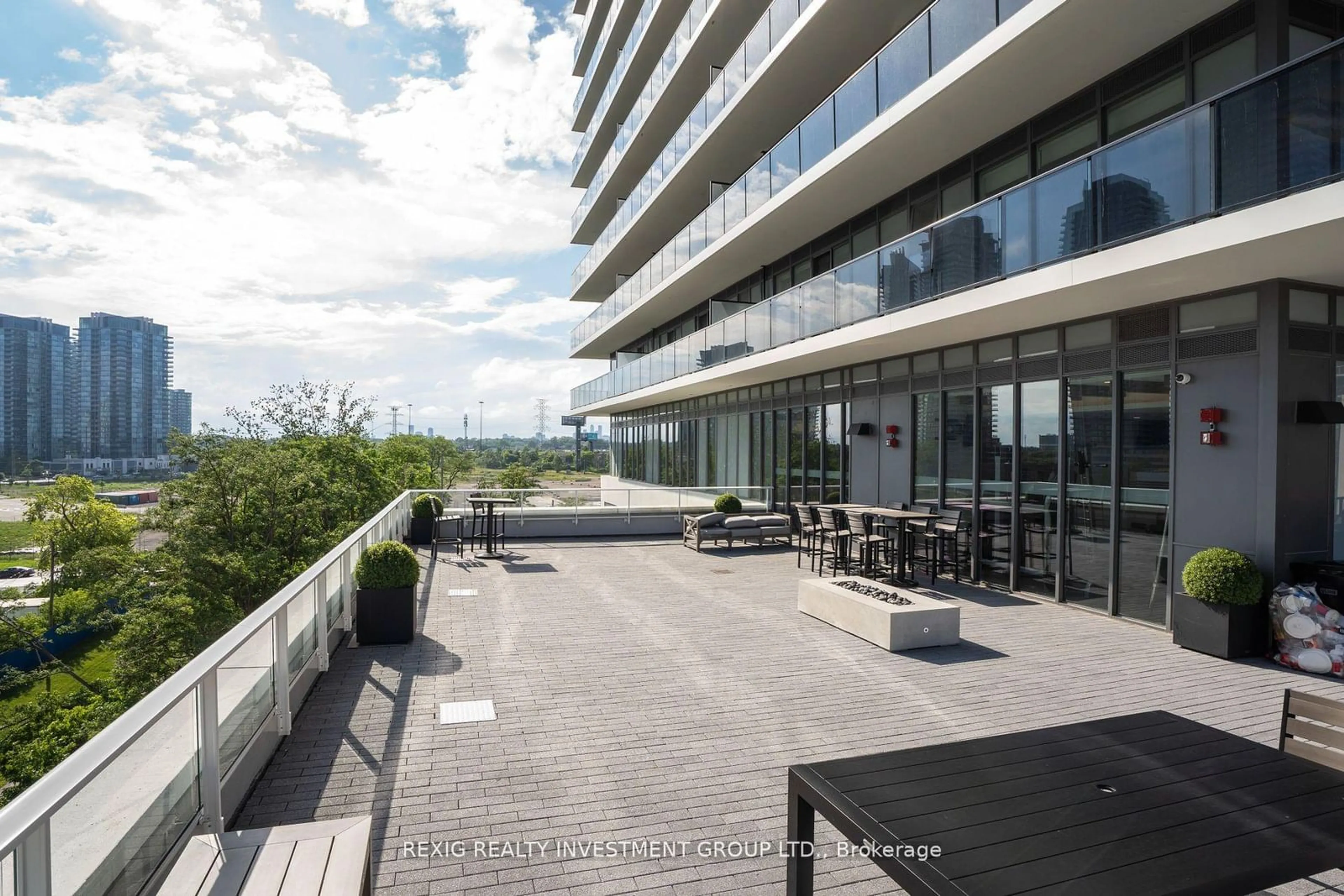 Patio, water/lake/river/ocean view for 70 Annie Craig Dr #304, Toronto Ontario M8V 0C4