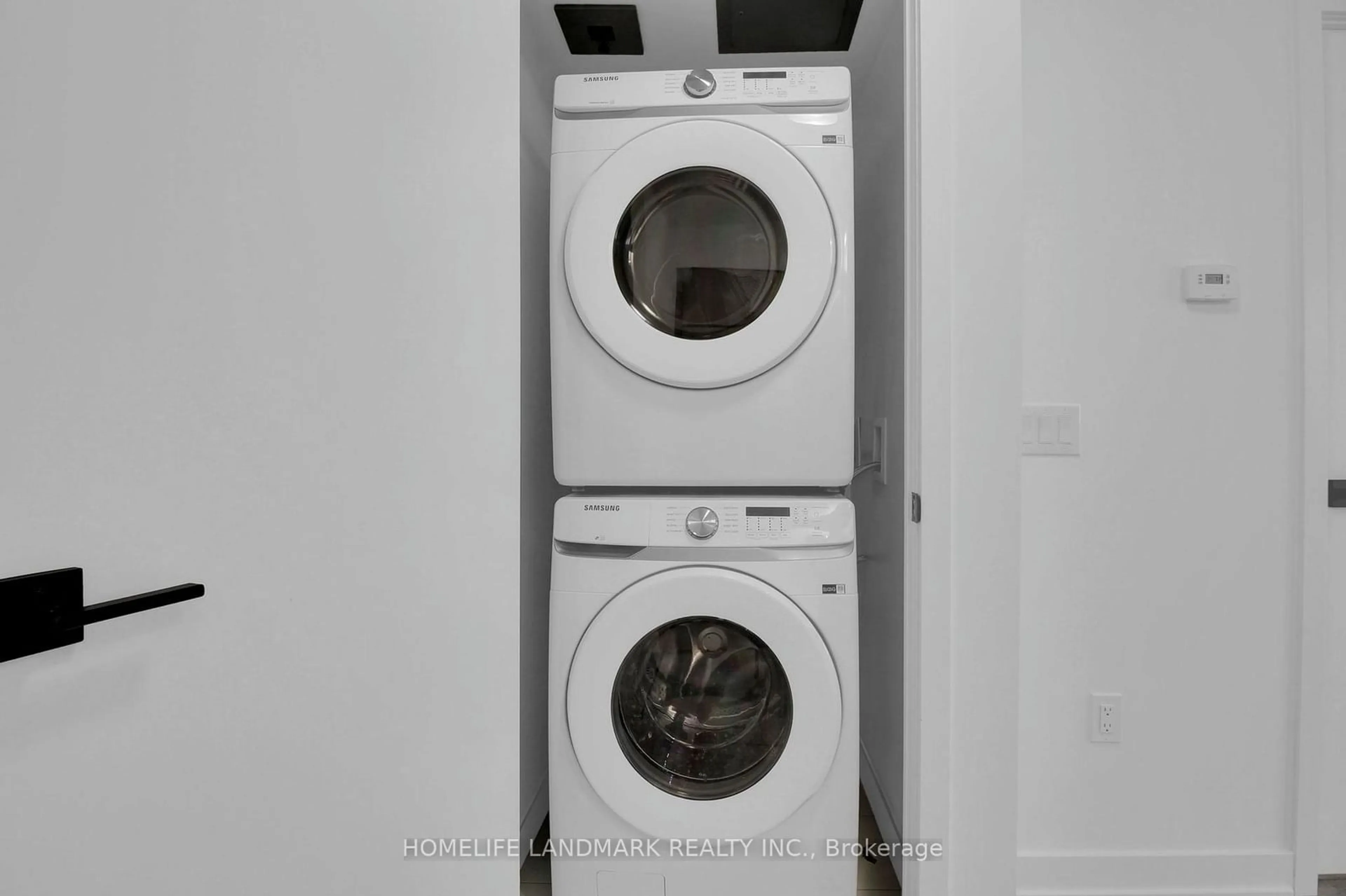 Laundry room for 36 Zorra St #503, Toronto Ontario M8Z 0G5