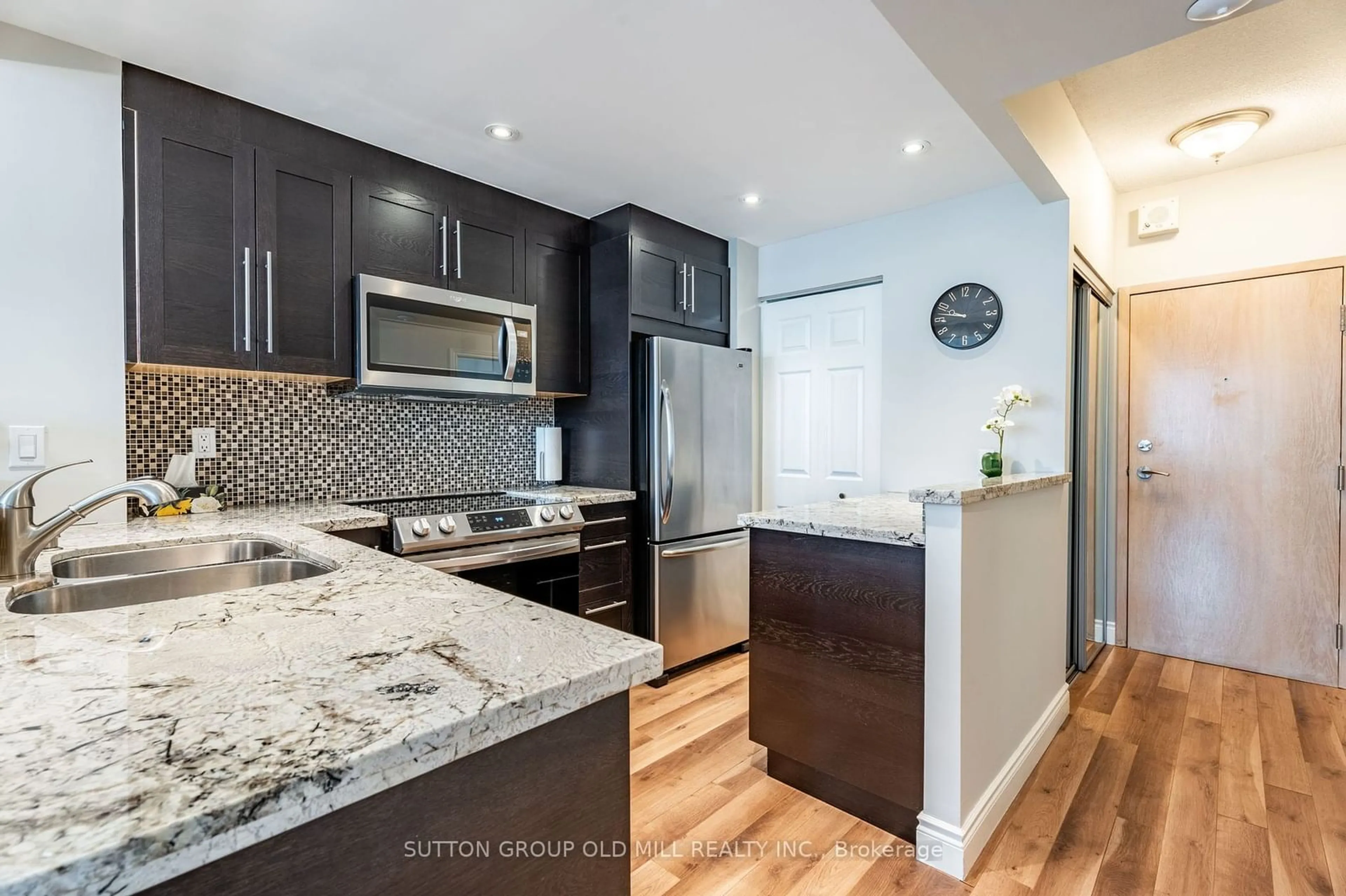 Open concept kitchen, unknown for 415 Locust St #406, Burlington Ontario L7S 2J2