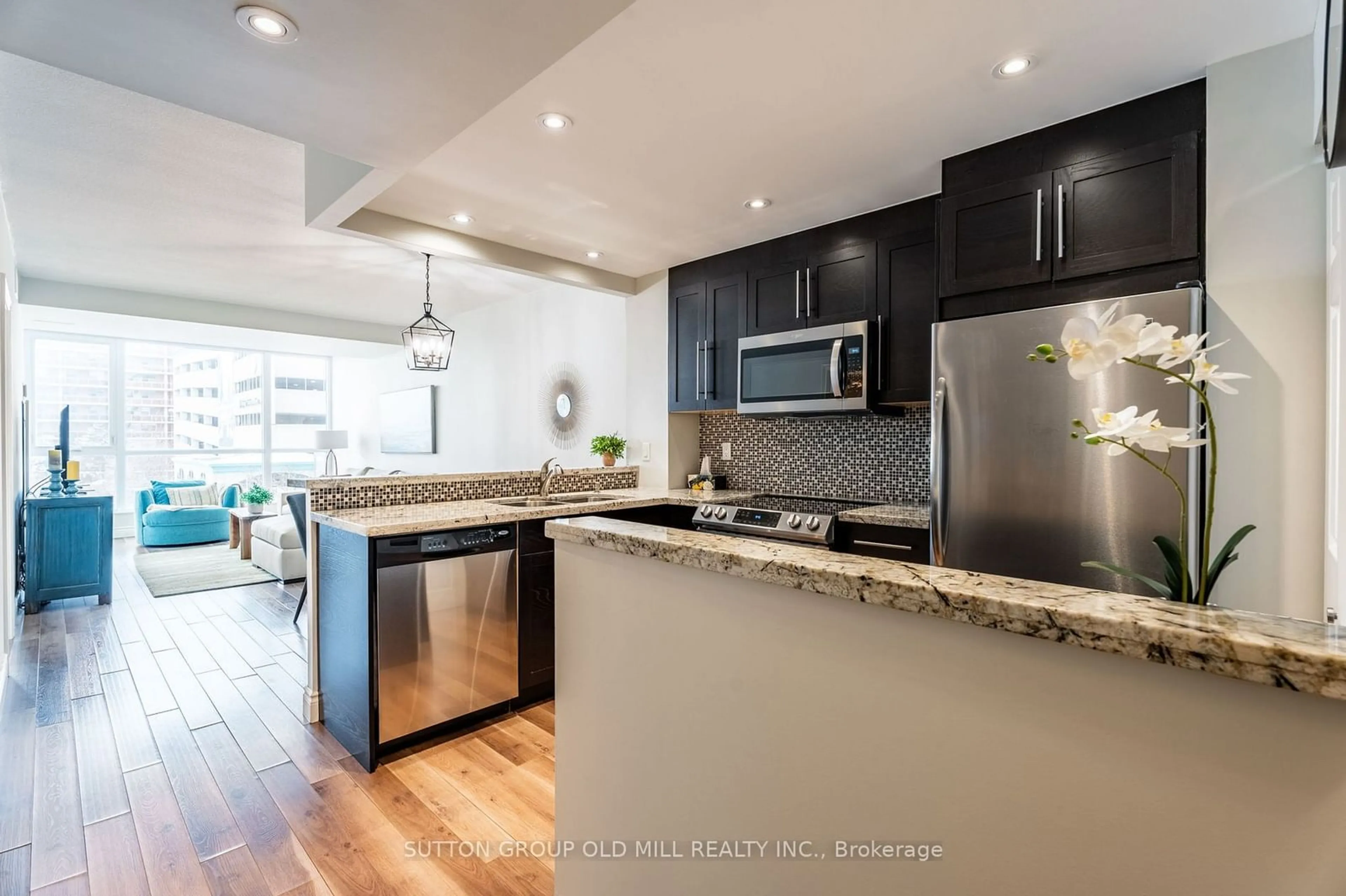 Open concept kitchen, unknown for 415 Locust St #406, Burlington Ontario L7S 2J2