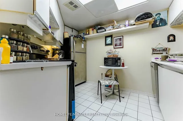 Additional image 11 of 250 Webb Dr Unit 318