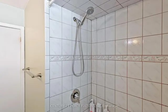 Additional property image - 3284 Lonefeather Cres
