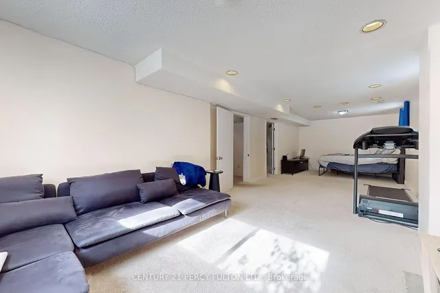 Additional property image - 3284 Lonefeather Cres