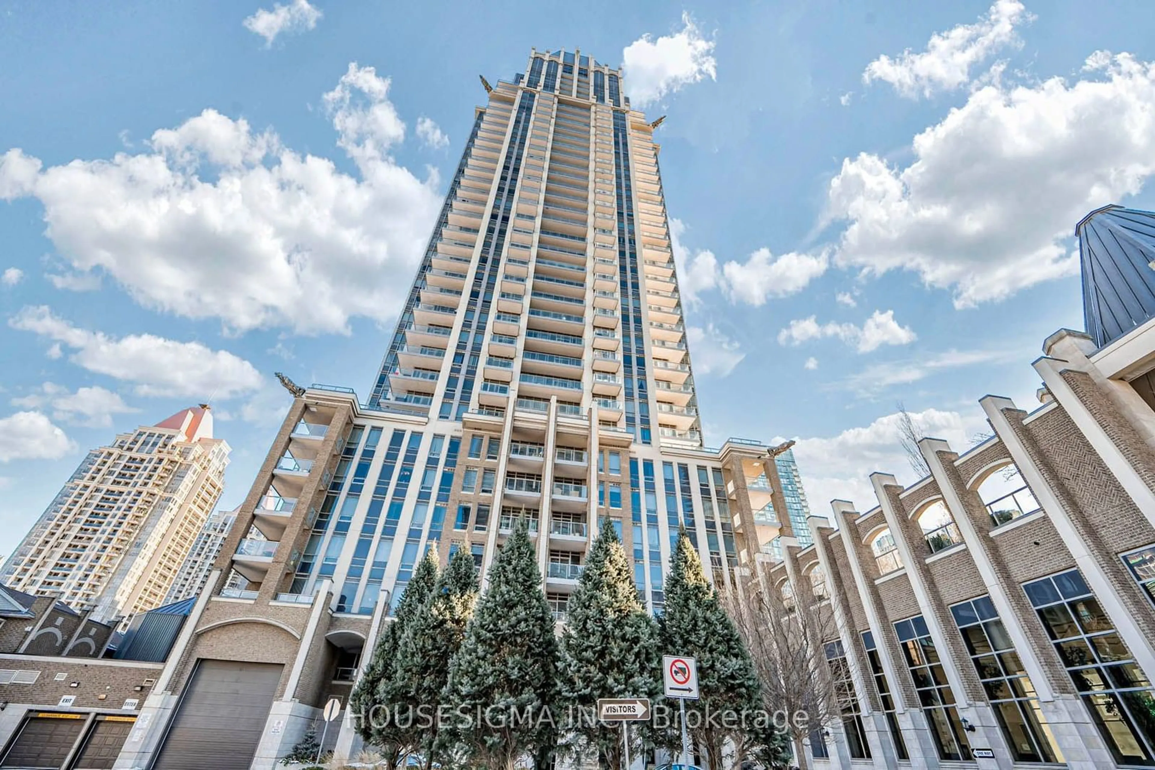 Indoor foyer for 388 Prince Of Wales Dr #202, Mississauga Ontario L5B 0A1