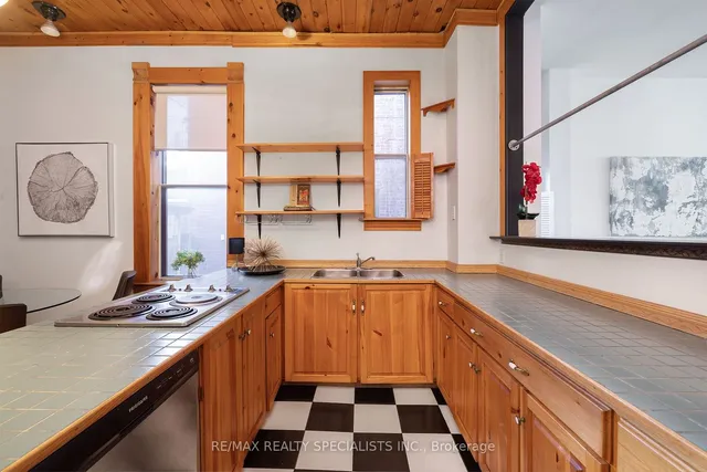 Additional property image - 48 Leopold St