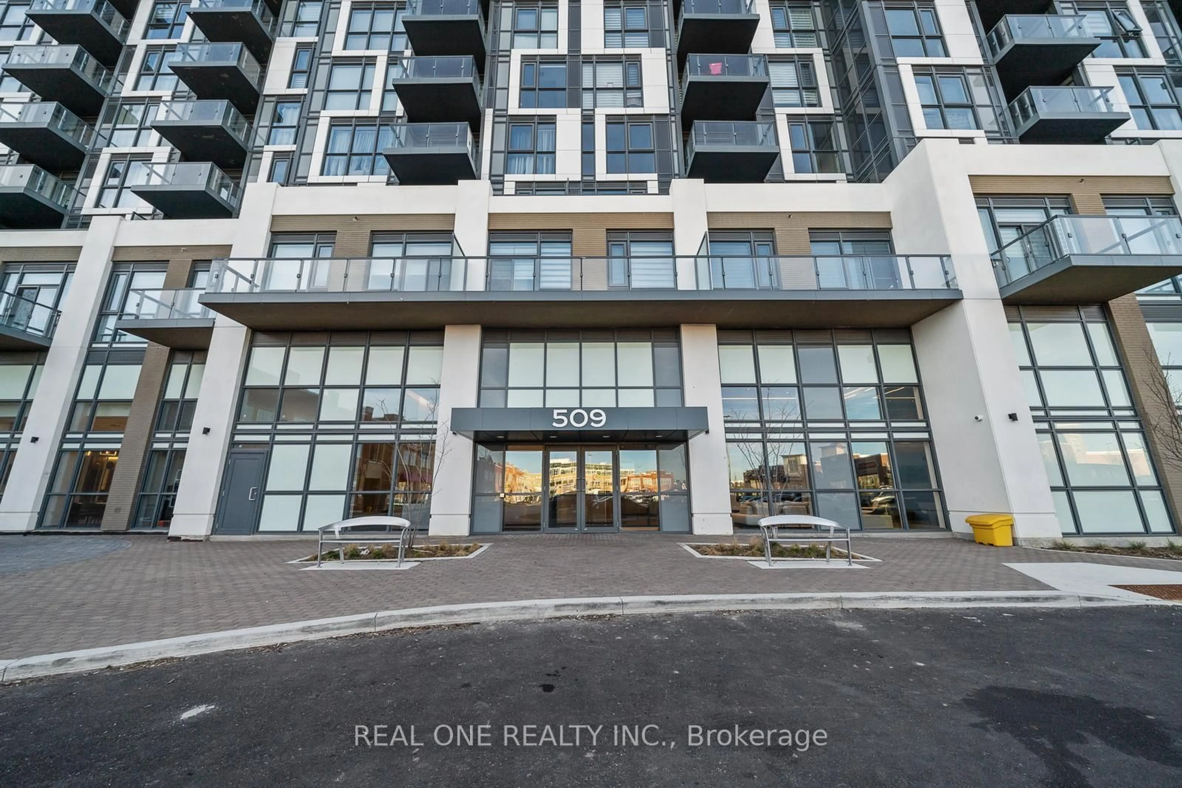 Unknown for 509 Dundas St #814, Oakville Ontario L6M 4M2