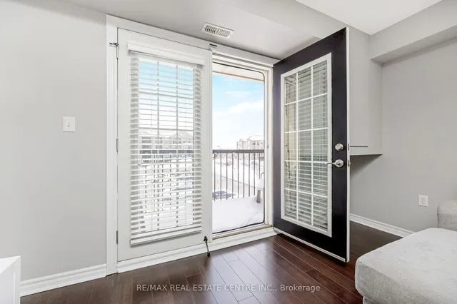 Additional property image - 1360 Main St Unit 304