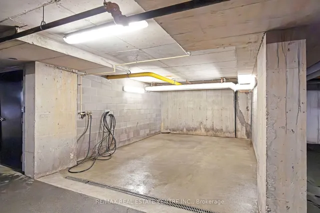 Additional property image - 1360 Main St Unit 304
