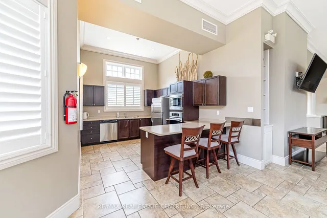 Additional property image - 1360 Main St Unit 304