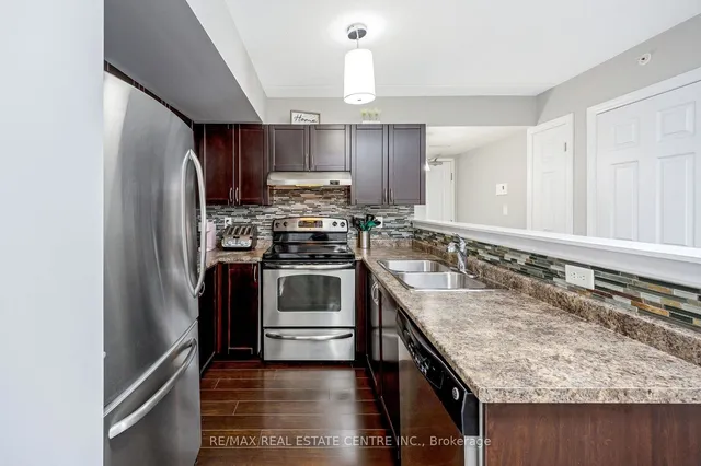 Additional property image - 1360 Main St Unit 304