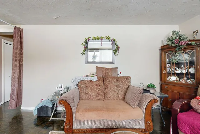 Additional property image - 15 Muskoka Ave