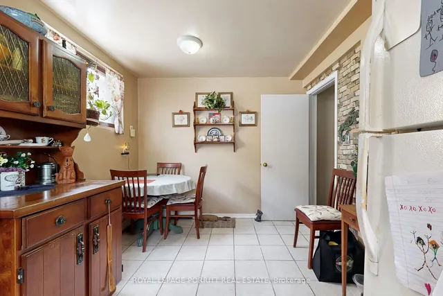 Additional property image - 15 Muskoka Ave