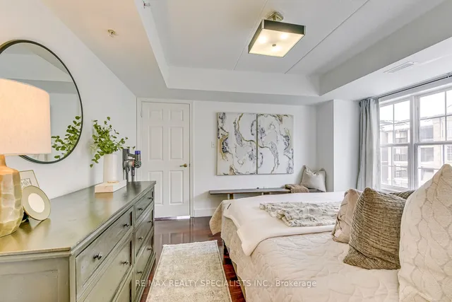 Additional property image - 1487 Maple Ave Unit 313