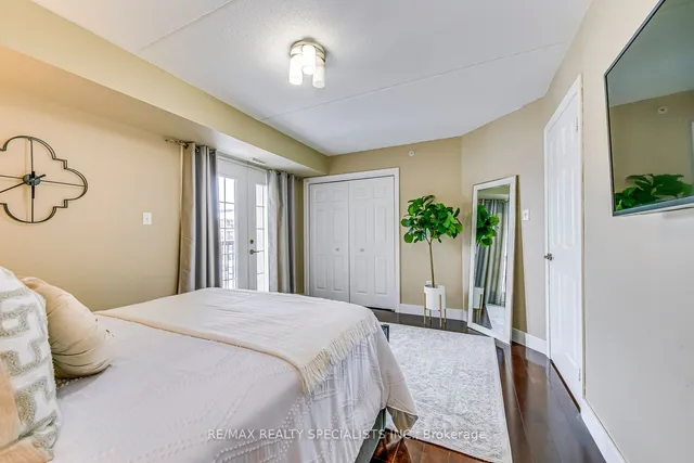 Additional property image - 1487 Maple Ave Unit 313