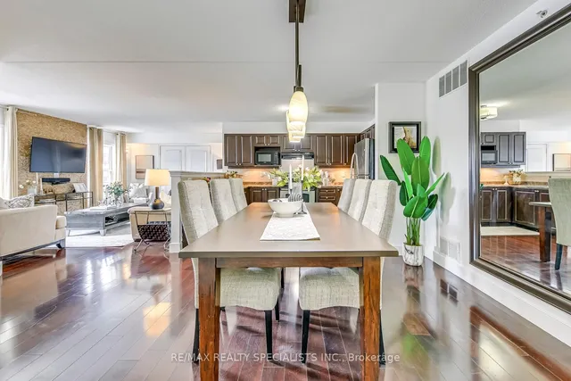 Additional property image - 1487 Maple Ave Unit 313