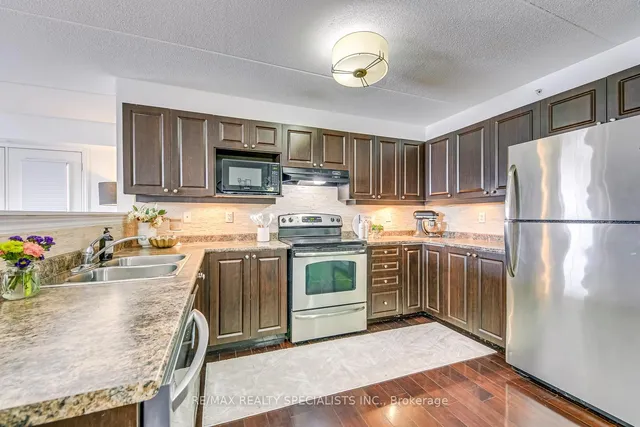 Additional property image - 1487 Maple Ave Unit 313