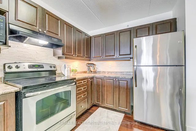 Additional property image - 1487 Maple Ave Unit 313
