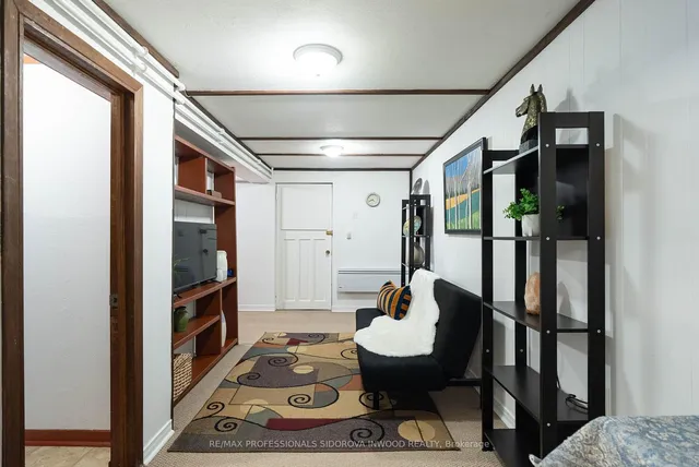 Additional property image - 38 Warren Cres